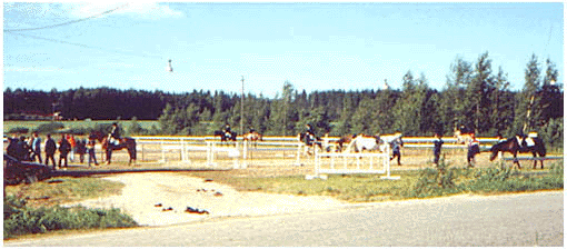 Myllykyl�n ratsastuskentt�